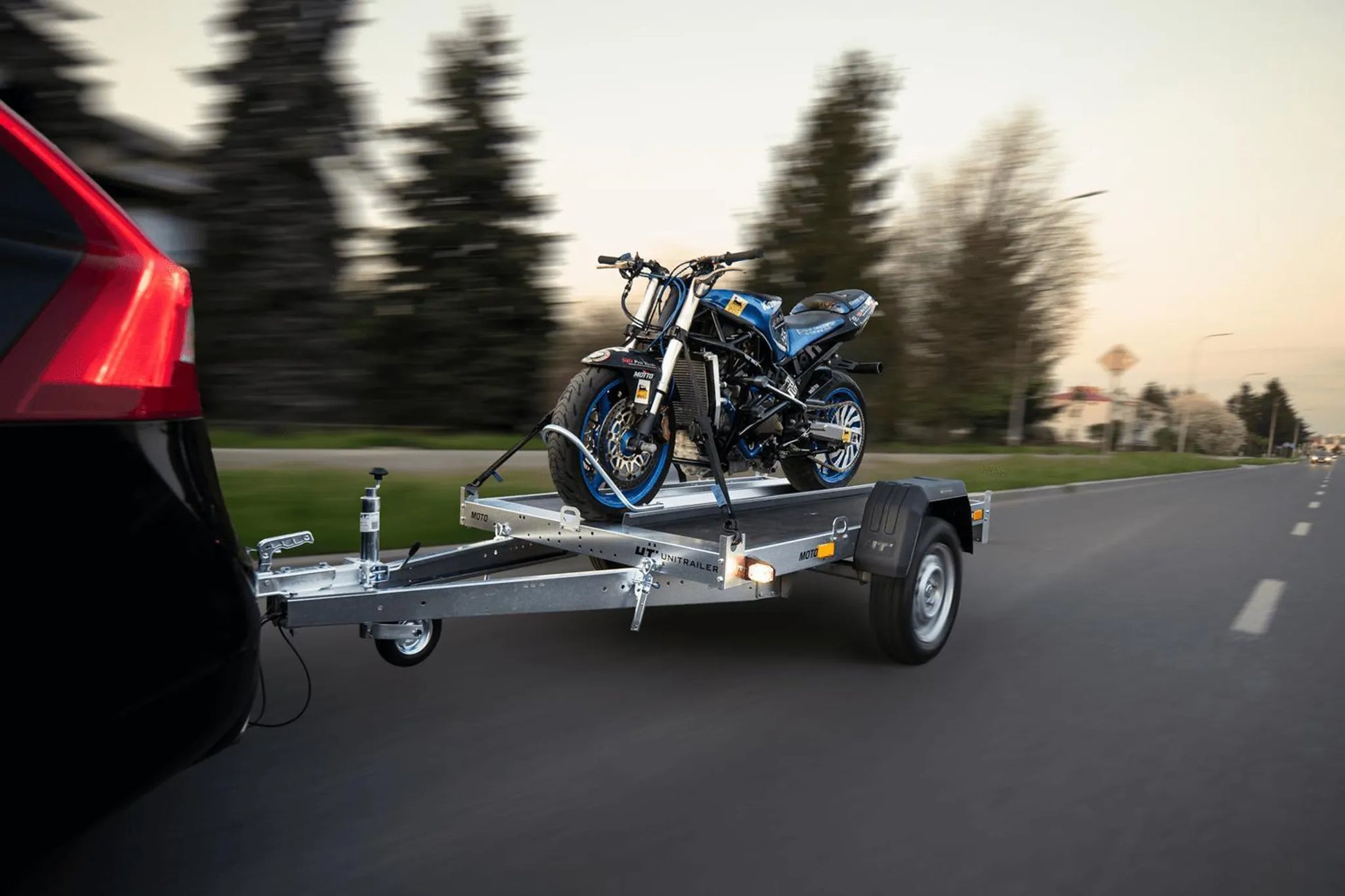 Motoanhänger UNITRAILER MOTO 1